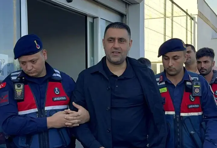 Son Dakika | Çukurova Belediyesi'nde Usulsüzlük Soruşturması! Başkan Emrah Kozay Görevden Uzaklaştırıldı