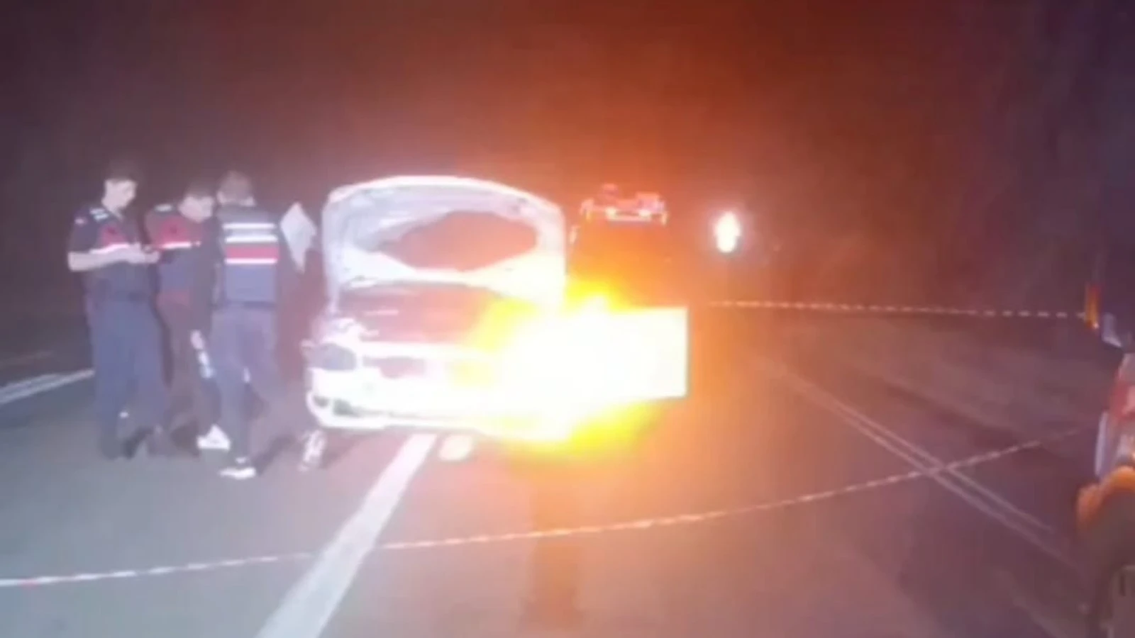 Mersin'de otomobil, kamyona çarptı: 1 ölü, 1 yaralı