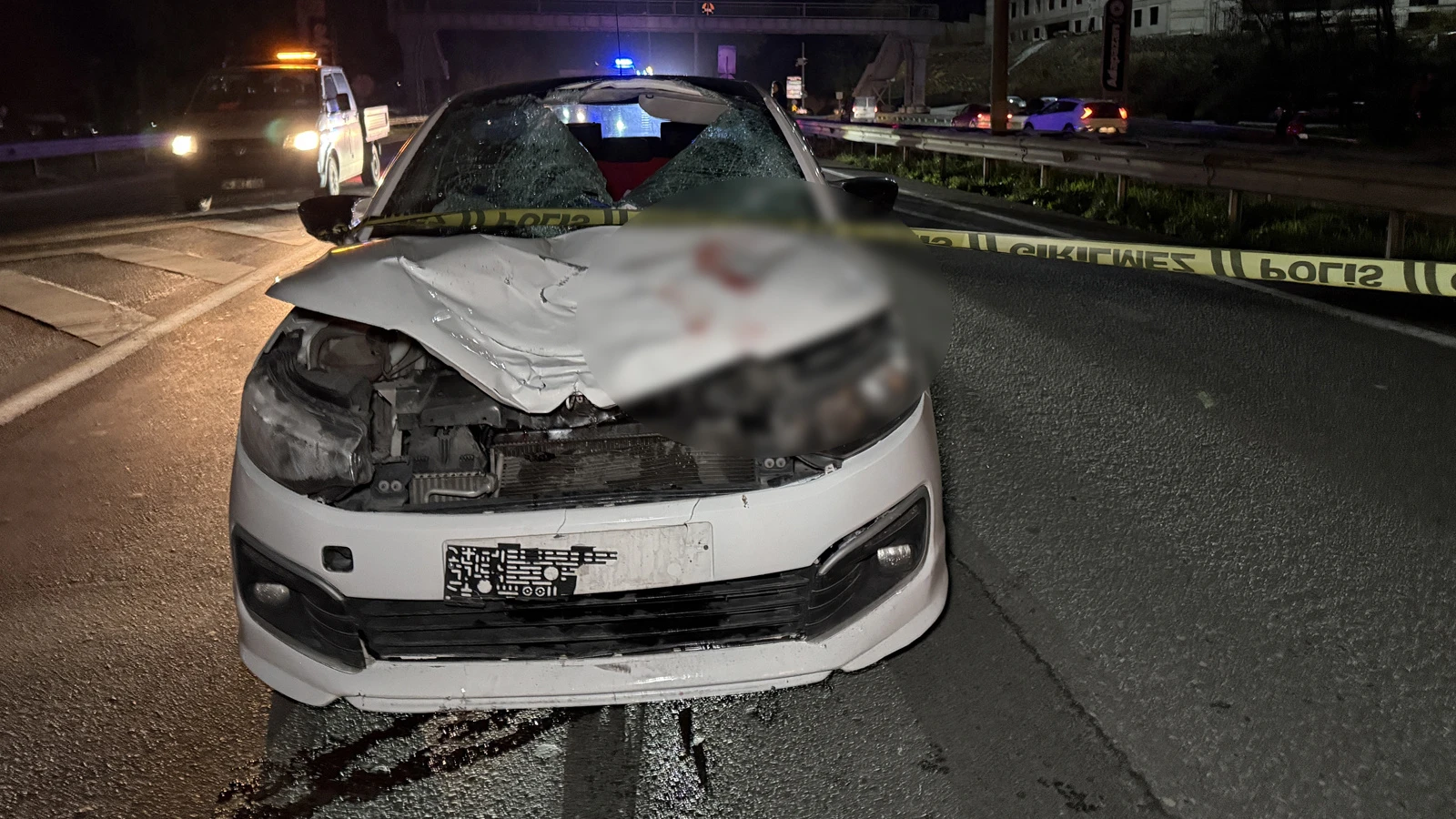 Yaya geçidine 20 metre mesafede feci kaza!