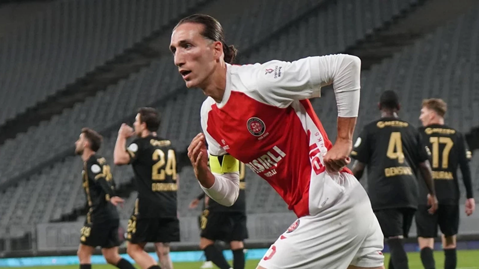 Fatih Karagümrük’te 4 futbolcuyla yollar ayrıldı