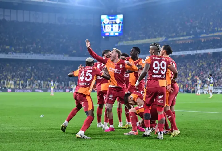 Kazımcan Karataş'a çakmak atan taraftarın cezası belli oldu
