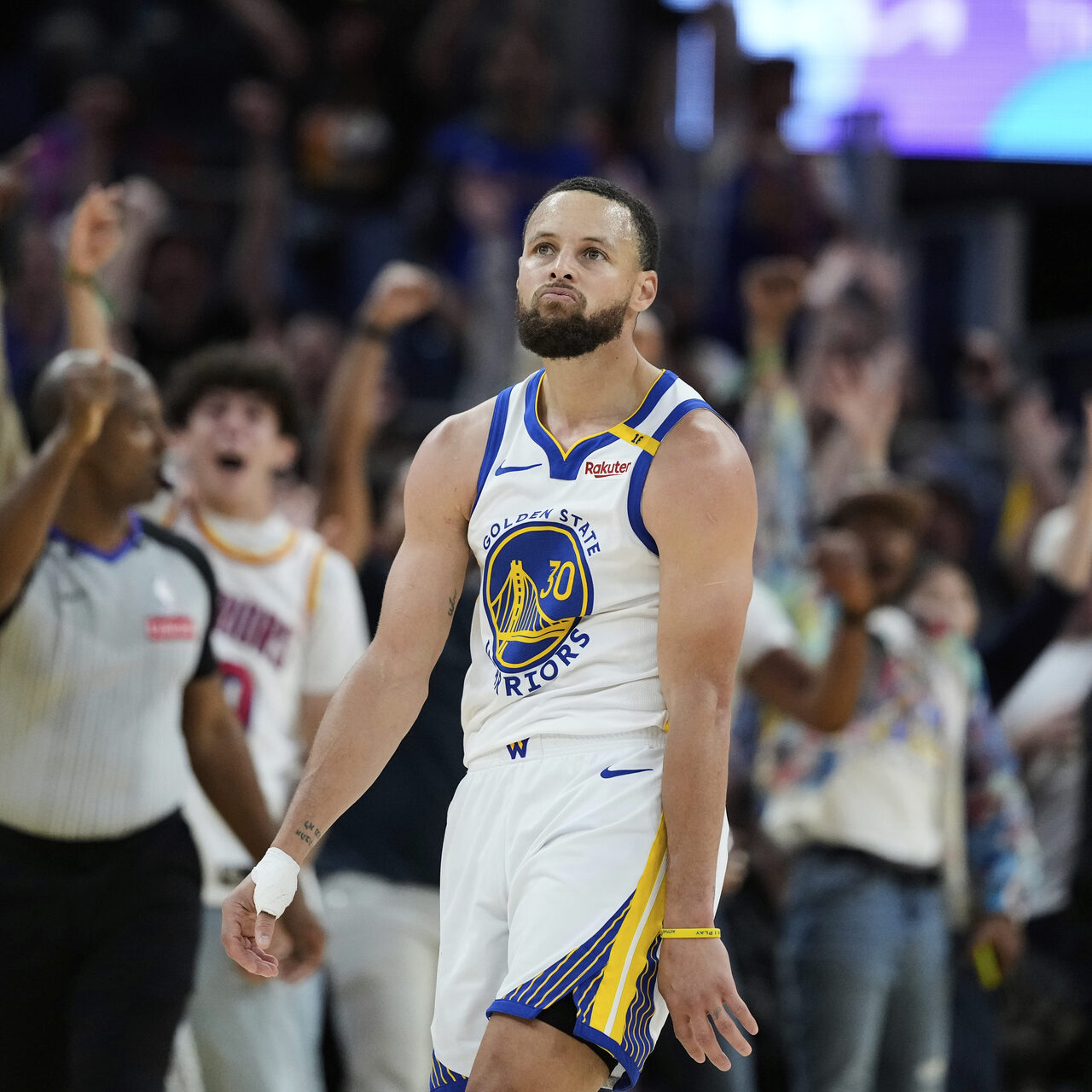 Warriors, Grizzlies'e geçit vermedi