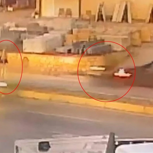 Bodrum'da Yolun Karşısına Geçmeye Çalışan Adama Motosiklet Çarptı