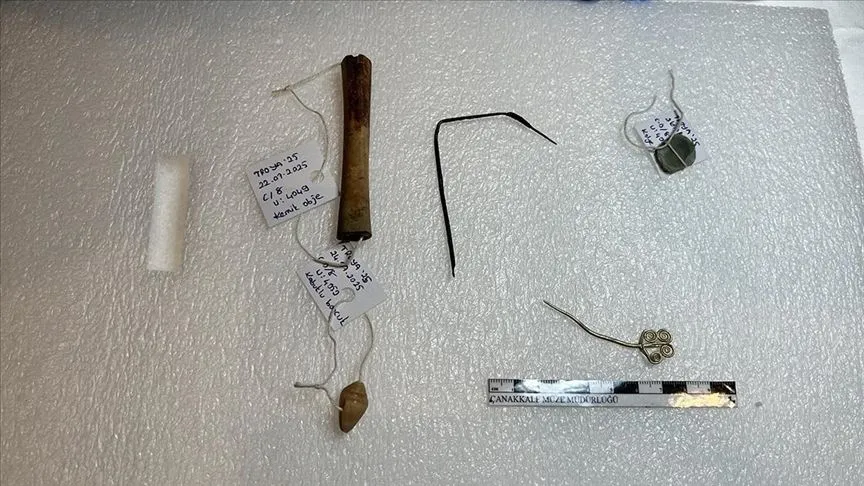 Troya'da kıtalararası ticarete işaret eden 4 bin 500 yıllık parçalar bulundu