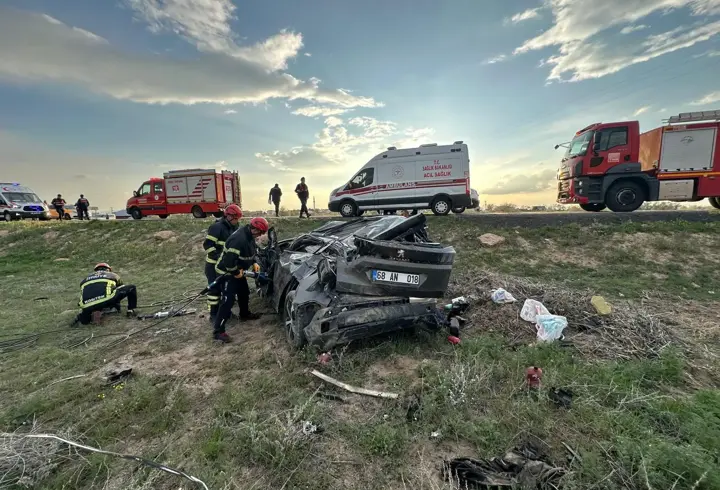 Nevşehir'de 2 otomobil çarpıştı: 1 ölü, 3 yaralı- Yeniden