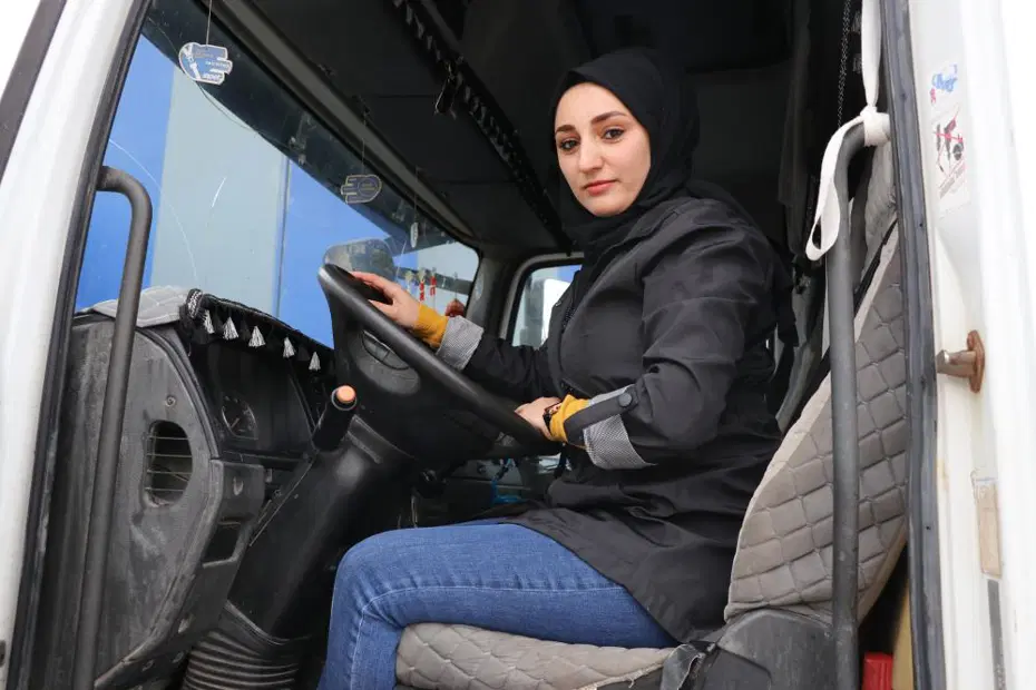 Sivas'ın tek kadın TIR şoförü haber olduğu gün aracı devirdi