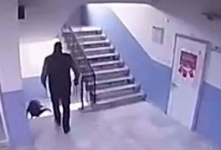 Otizmli öğrenciyi ittiği iddiasıyla yargılanan müdür tahliye edildi