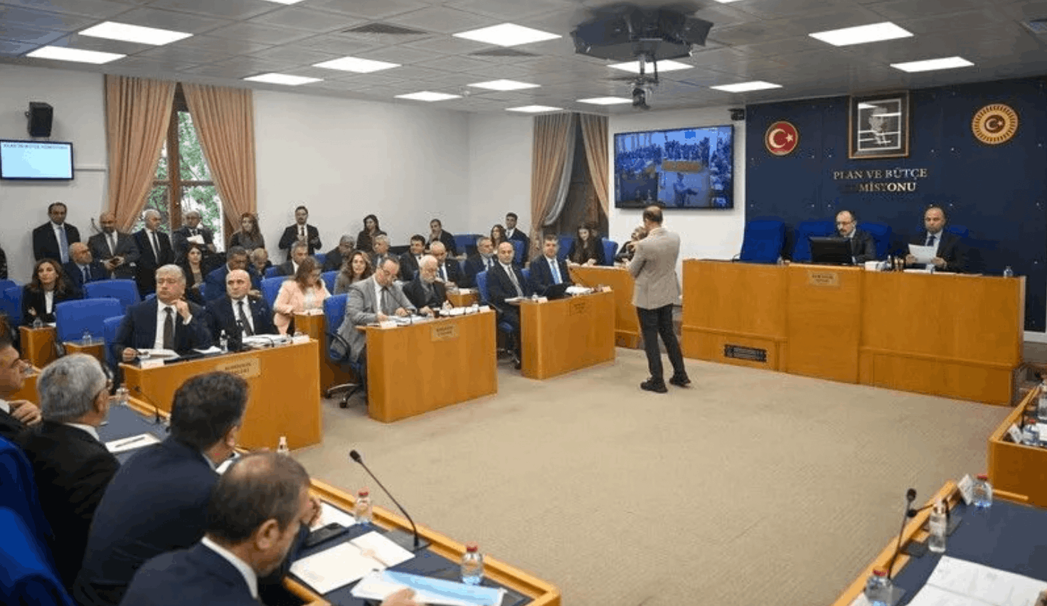 Tasfiyesine karar verilen bazı yatırım fonlarına ilişkin düzenlemeleri içeren kanun teklifi komisyonda kabul edildi