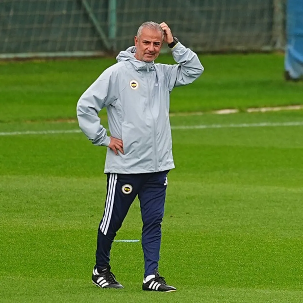 Fenerbahçe'de İsmail Kartal Aston Villa maçı öncesi kadro tercihi hakkında konuştu!