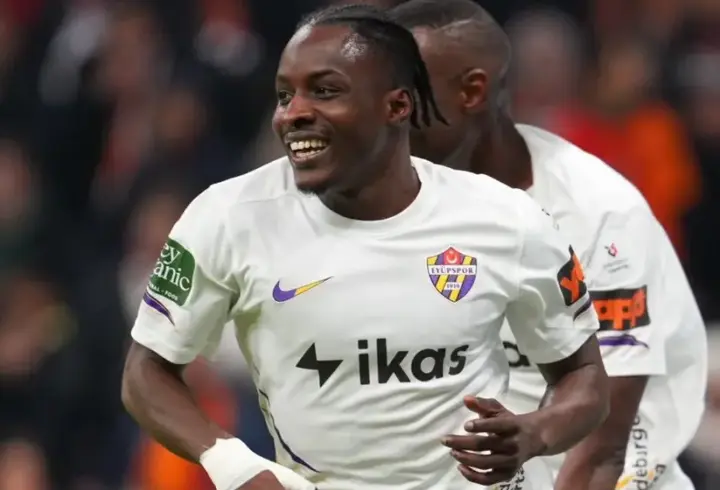 Eyüpspor'un yıldızı Prince Ampem, Çin ekibine transfer oldu