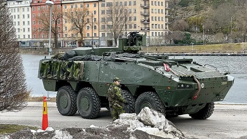 Almanya’nın 1000 adet Leopard 2 tipi ana muharebe tankı alımını değerlendirdiği iddia edildi