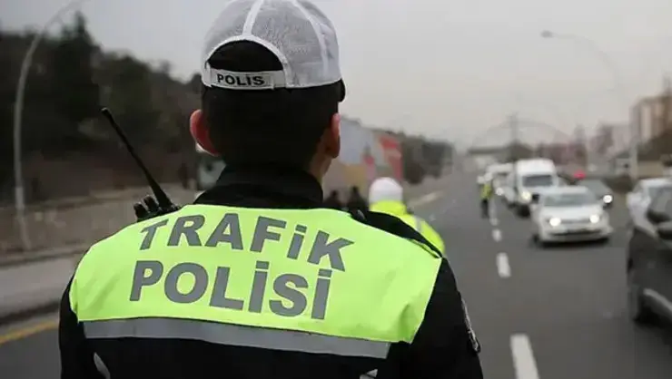 Büyükçekmece'de D-100 Kara Yolunun Bir Bölümü 22.00-06.00 Saatlerinde Trafiğe Kapatılacak