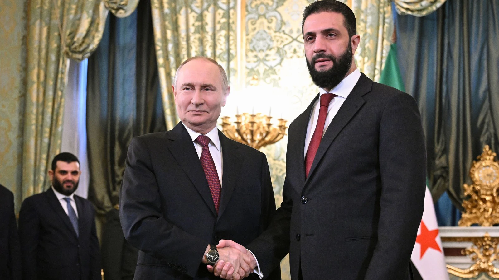 Moskova'da kritik görüşme: Şara ve Putin bir araya geldi