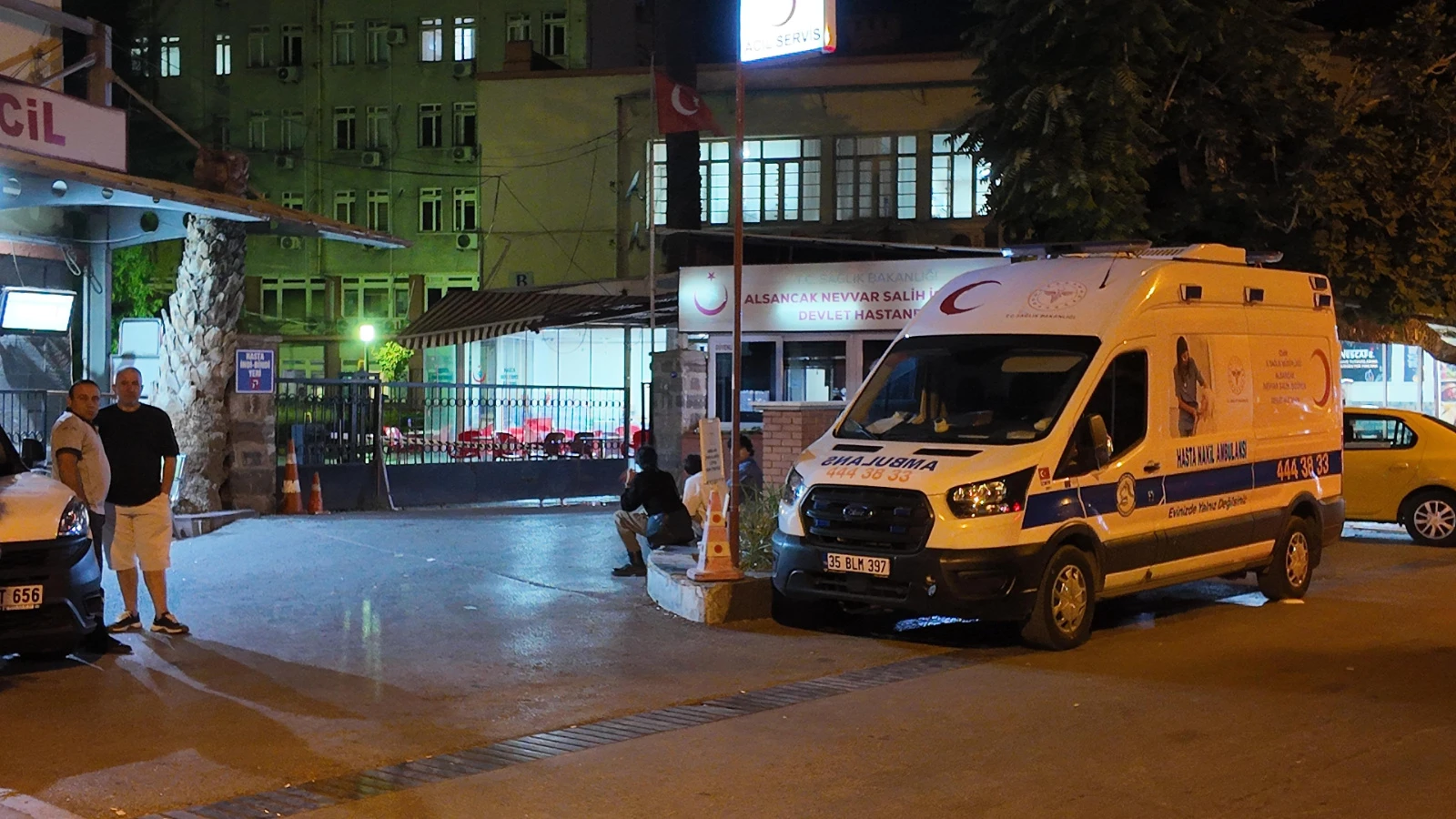 Göztepeli taraftarlar arasında bıçak ve silahlı kavga: 1 ölü, 6 yaralı