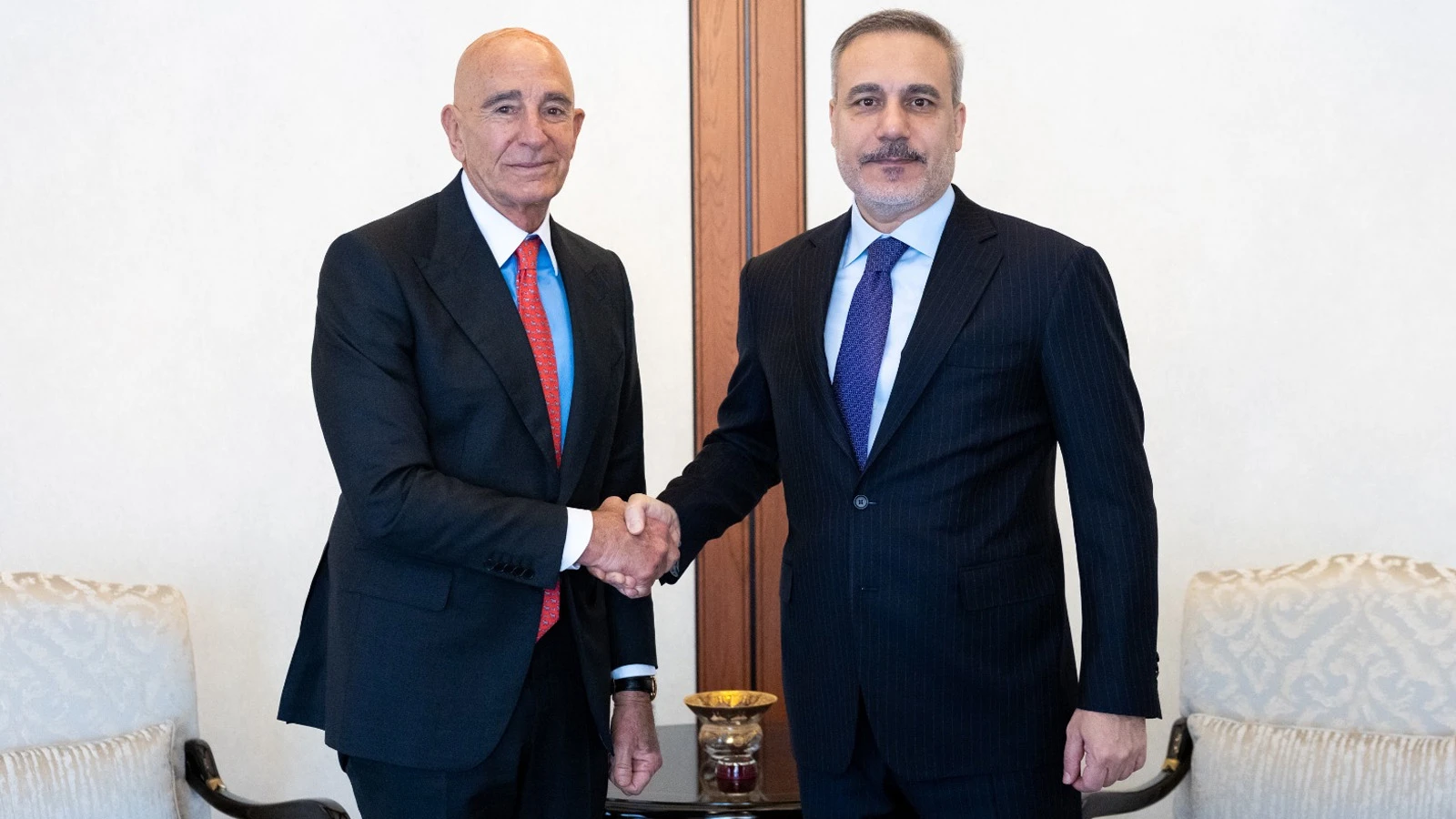 Bakan Fidan, ABD'nin Suriye Özel Temsilcisi Barrack ile görüştü
