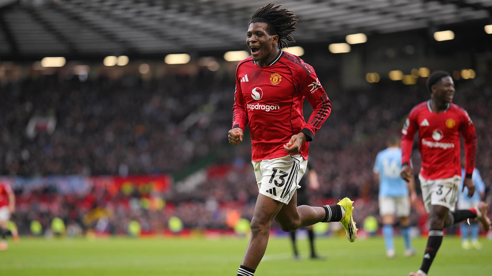 'Manchester' derbisinde gülen taraf United oldu