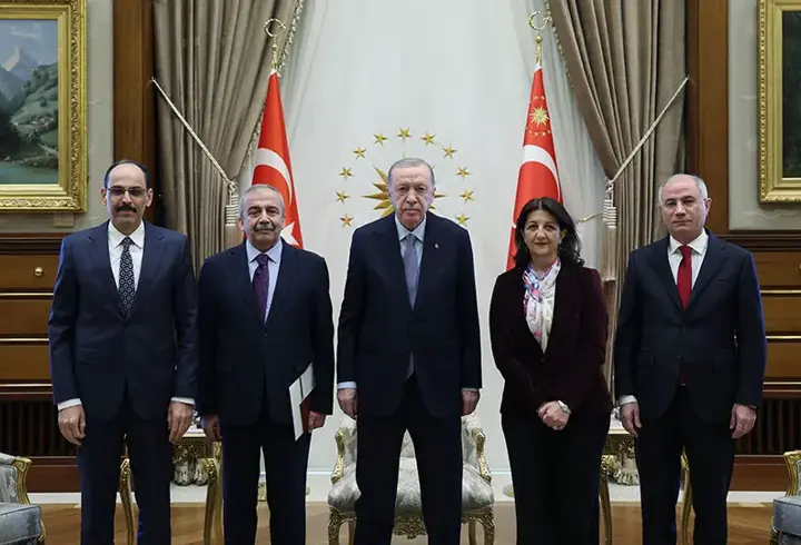 Erdoğan-DEM teması sonrası merak edilen soru: Terör örgütü ne zaman silah bırakacak?