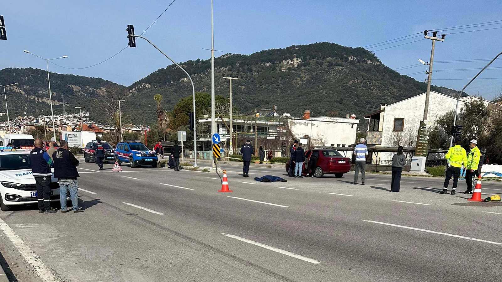 Çanakkale’de otomobilin çarptığı yaya hayatını kaybetti