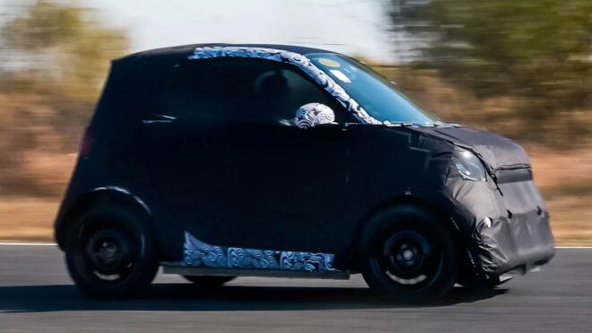 Yeni “mini” model Smart #2 için kamuflajlı fotoğraflar paylaşıldı