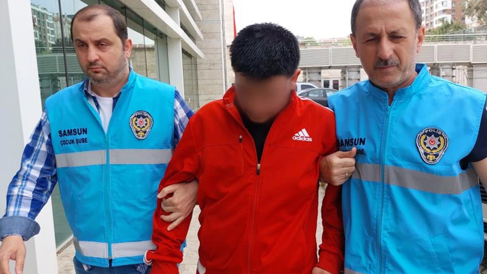 'Laf atma' tartışmasında 17 yaşındaki çocuk tarafından öldürüldü