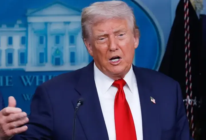 Trump AB'yi yine uyardı: Rusya'dan petrol almayın