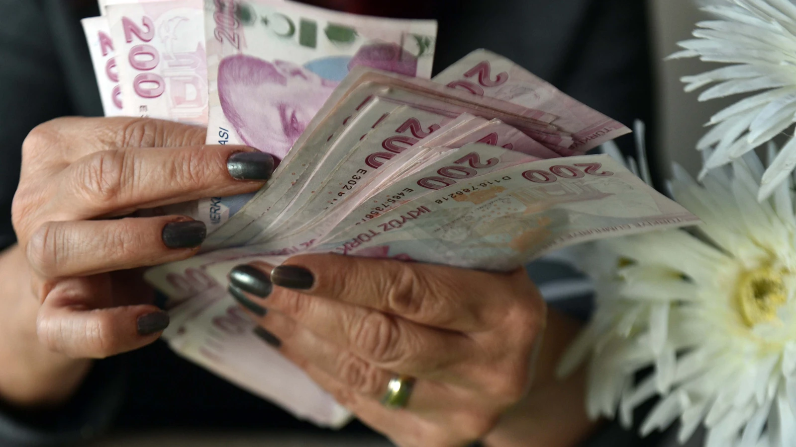 Memur ve memur emeklisi zammı belli oldu