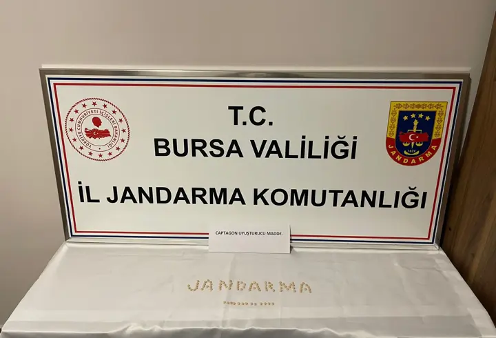 Yol kenarında uyuşturucu satan şüpheli yakalandı