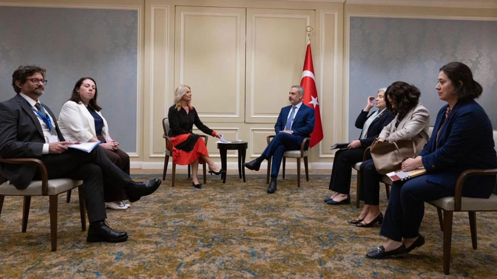 Bakan Fidan, İrlanda-Türkiye Dostluk Grubu üyeleri ile görüştü