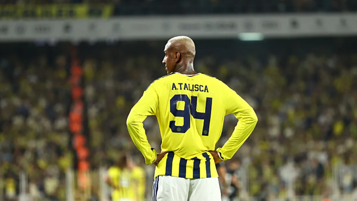 Fenerbahçe'nin kamp kadrosu açıklandı! Talisca...