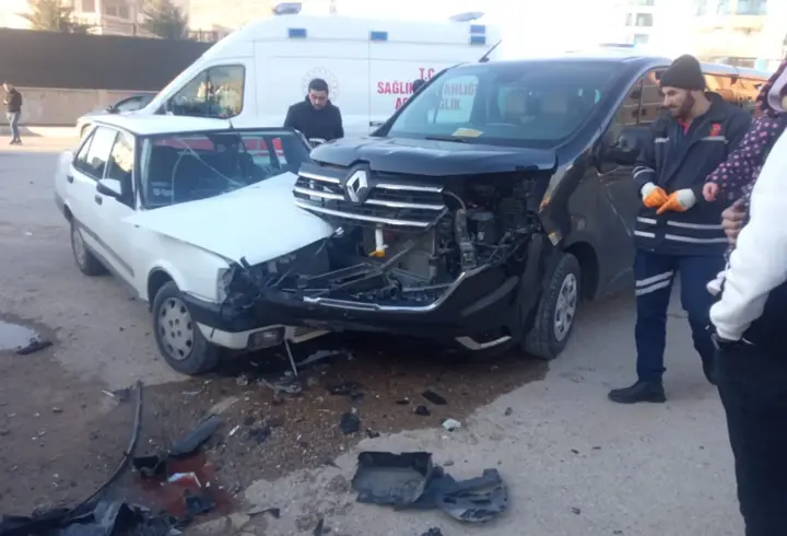 Mardin'de trafik kazalarında 5 kişi yaralandı