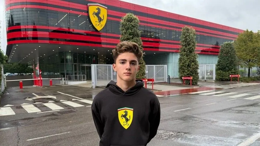 Milli Otomobil Sporcusu Aksoy, Ferrari Sürücü Akademisi'ne Kabul Edildi
