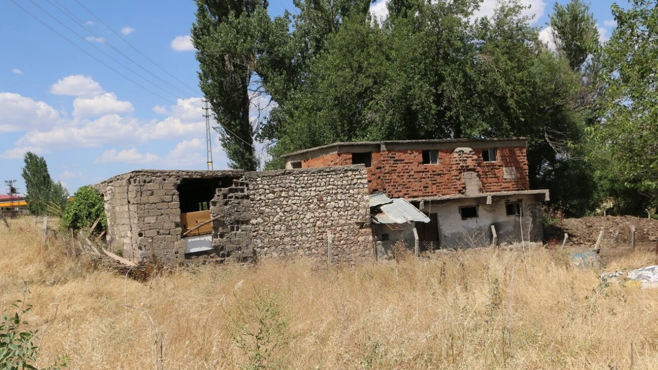 47 yıl sonra ilk! PKK'nın kurulduğu baraka görüntülendi