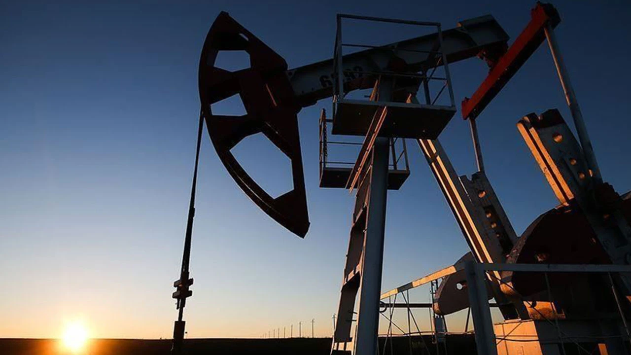 OPEC: Küresel petrol talebi 2026'da 106 milyon varili aşacak