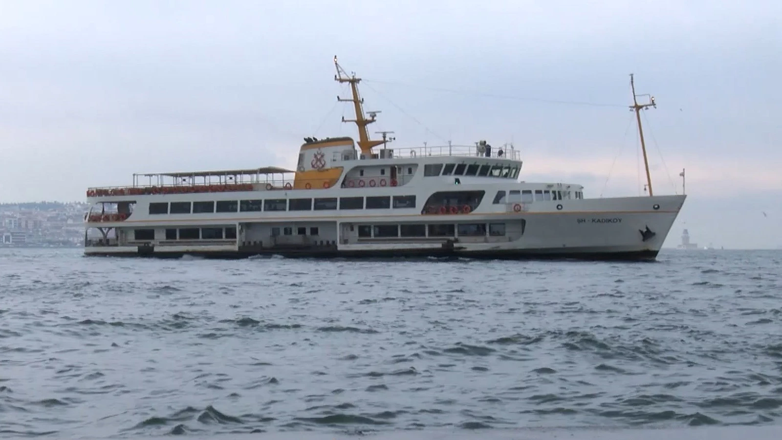 İstanbul'da deniz ulaşımına 'hava muhalefeti' engeli: Seferler iptal edildi