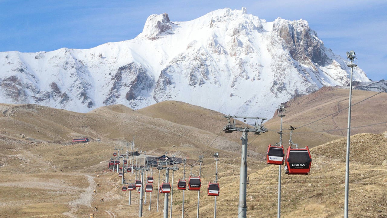 Erciyes Dağı'nda Tırmanış Sırasında Kaza: 1 Dağcı Hayatını Kaybetti, Hollandalı Dağcı Kurtarıldı