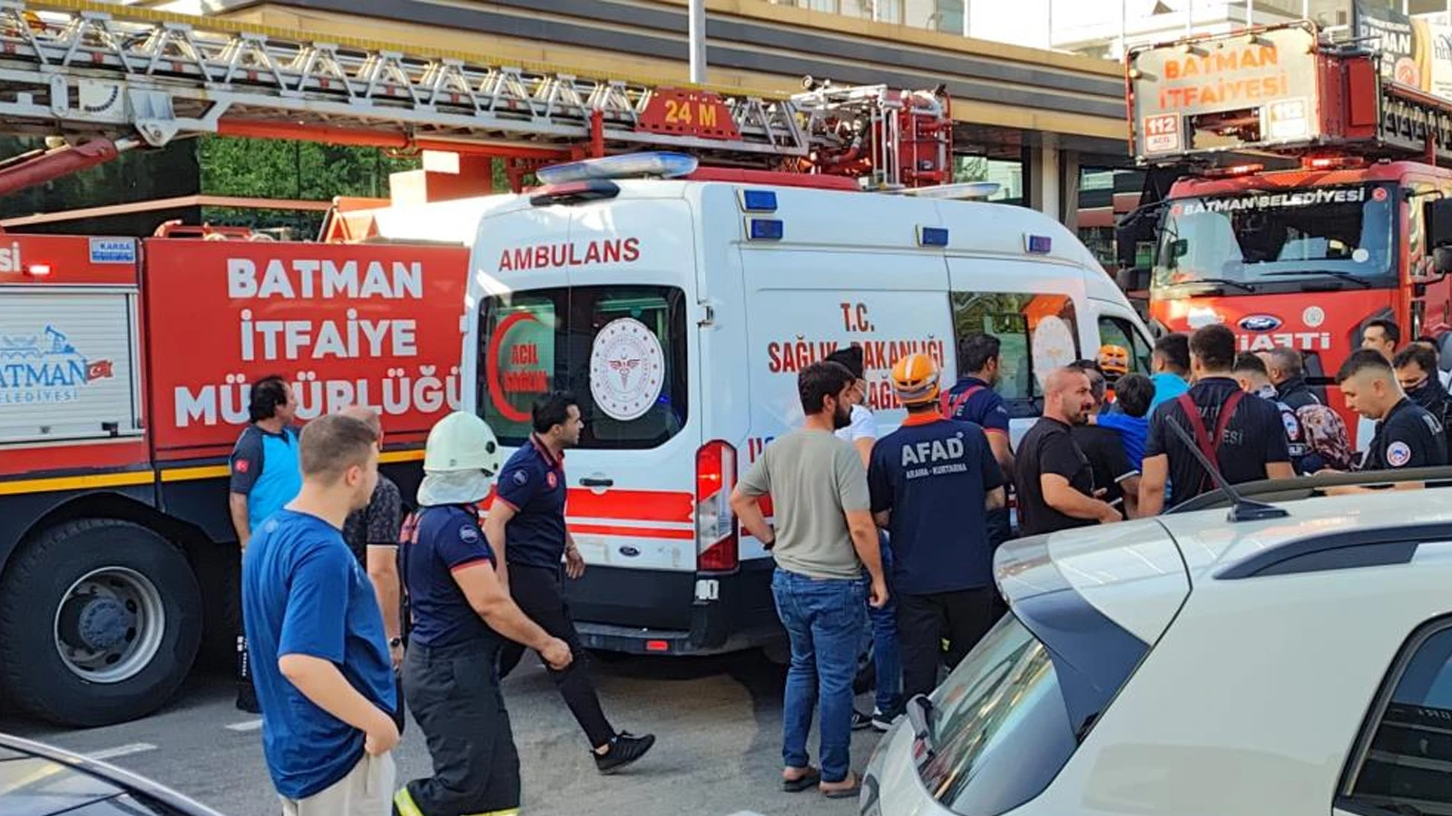 Batman'da spor salonunda yangın faciası: 3 kişi öldü, 9 kişi yaralandı