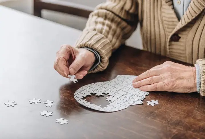 Alzheimer Belirtileri Nelerdir? Alzheimer Nasıl Anlaşılır? Tedavi Yöntemleri Nelerdir?