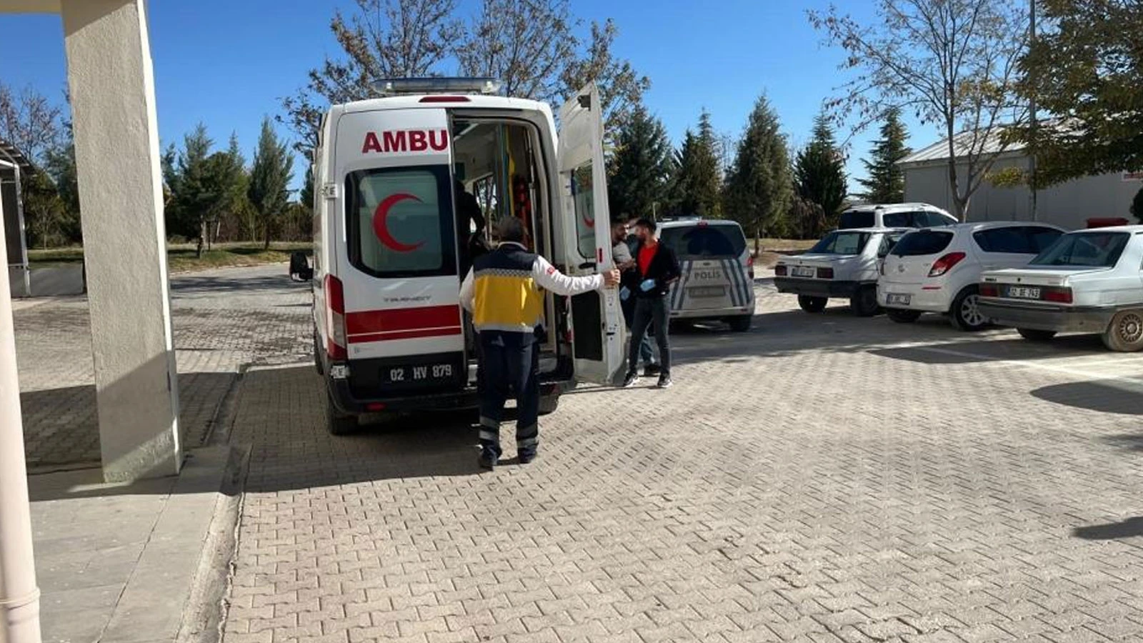 Adıyaman'da av tüfekli dehşet: Eski muhtarın evine silahlı saldırı düzenlendi
