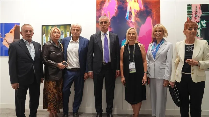 UEFA Başkanı Ceferin'in eşinin sergisi, İstanbul'da sanatseverlerle buluştu