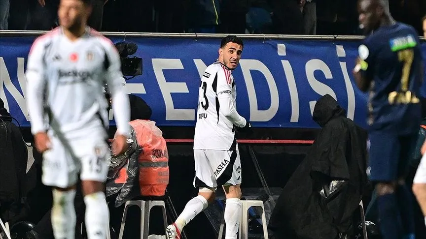 Beşiktaş'ta Emirhan Topçu'nun adalesinde gerilme ve ödem tespit edildi