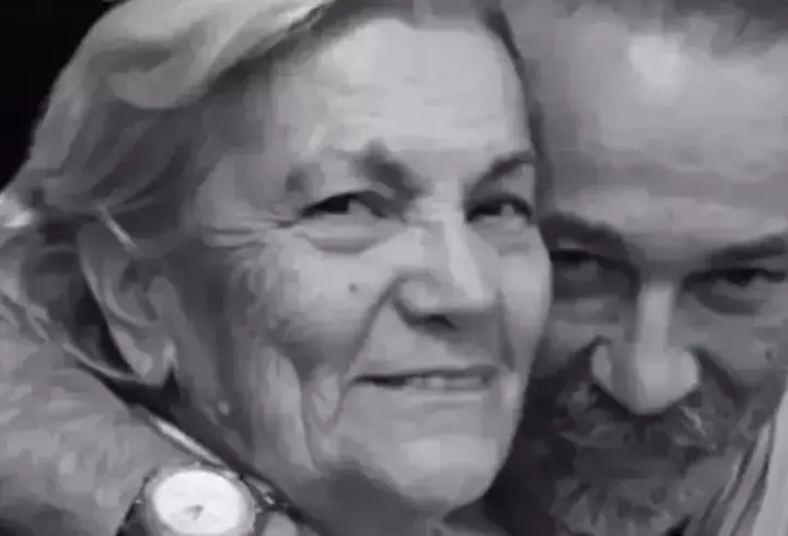Oyuncu Levent Özdilek’in acı kaybı: Annesi Gülseren Güç hayatını kaybetti
