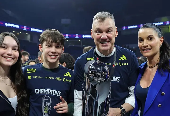 Sarunas Jasikevicius'tan şampiyonluk sözleri: Son derece mutluyuz