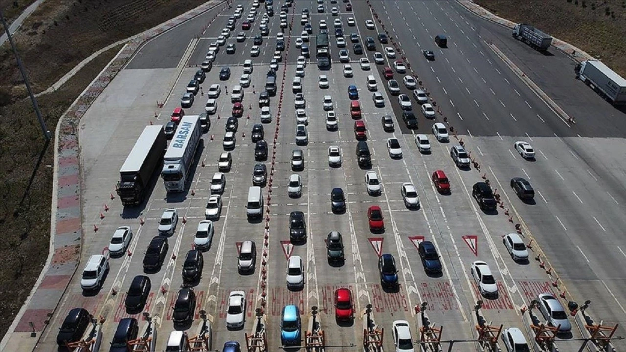 Ağustosta trafiğe kayıtlı toplam taşıt sayısı 32 milyonu geçti
