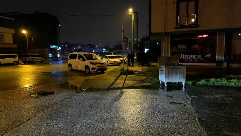 14 yaşındaki çocuk otobüs durağında öldürüldü