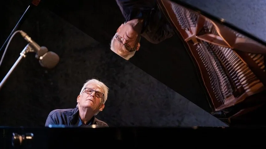 23. Uluslararası Gümüşlük Müzik Festivali'nde ABD'li piyanist Craig Sheppard konser verdi