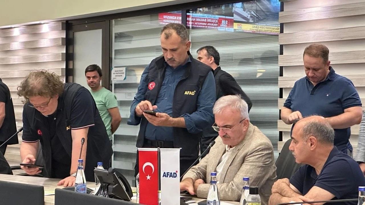 Balıkesir'deki deprem sonrası Türkiye Afet Müdahale Planı (TAMP) devreye alındı