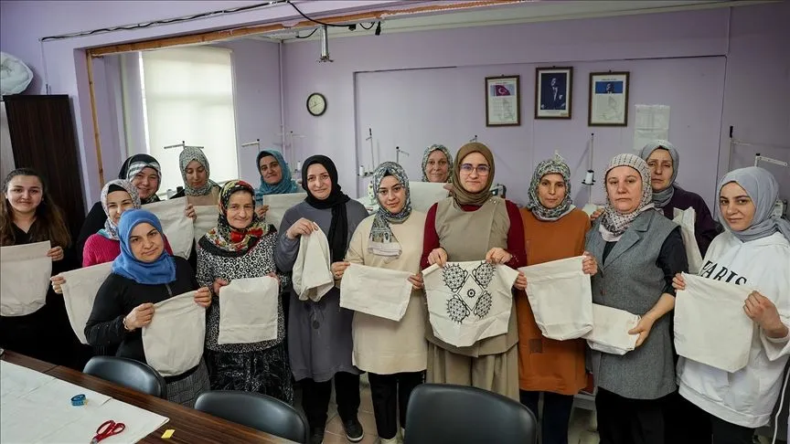 Kastamonu'da kursiyer kadınlar hem çevreye hem aile ekonomisine katkı sağlıyor