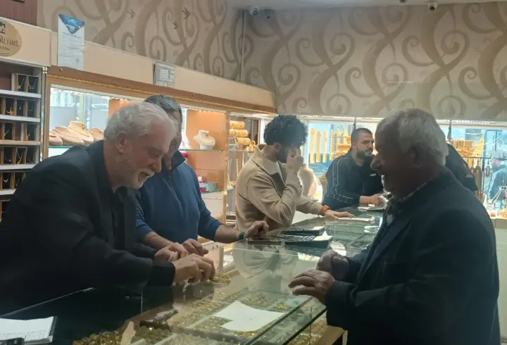 Kuyumcu, müşterisini dolandırılmaktan kurtardı