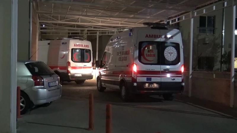 Siverek’te Otomobil Şarampole Düştü: Üç Kişi Yaralandı