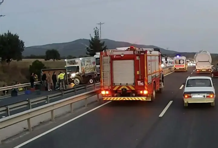 Manisa Akhisar’da zincirleme kaza: 1 ölü, 8 yaralı
